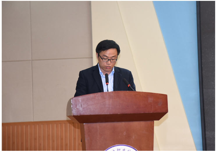 教师代表发言