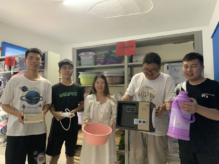 我院组织开展爱心超市捐赠活动